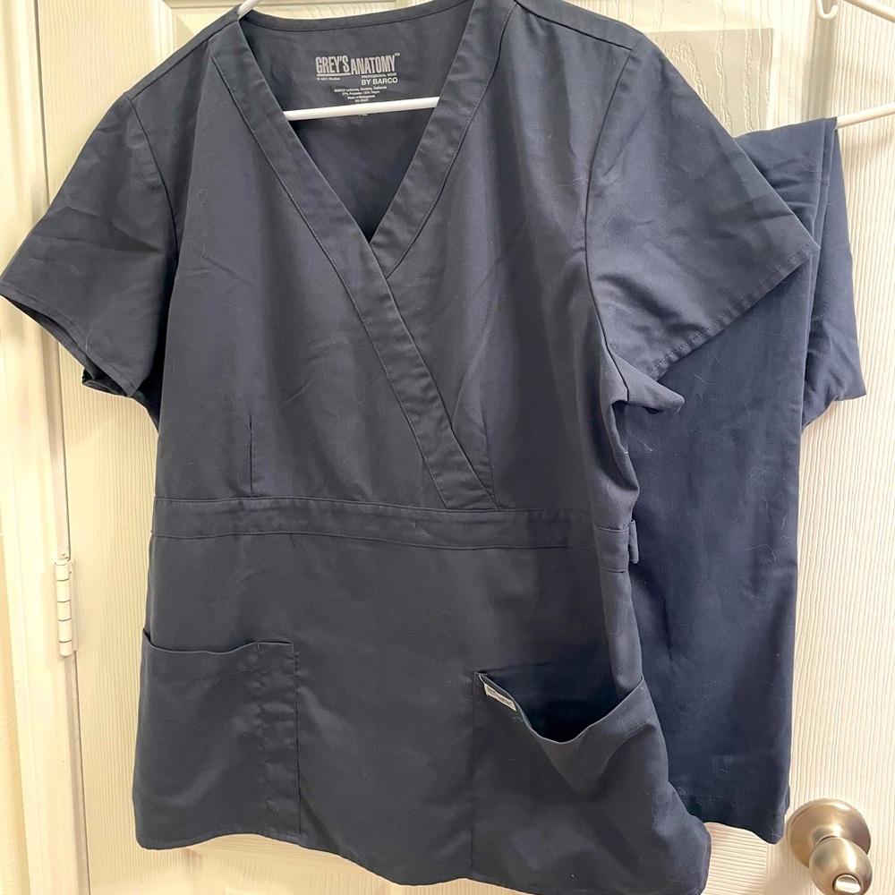 Grey’s Anatomy *Scrubs set* XL top L pants